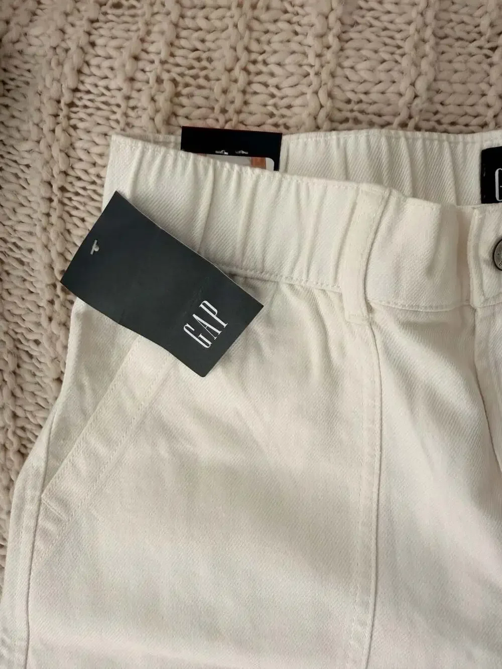 GAP White Cotton Soft Denim Shorts for Women